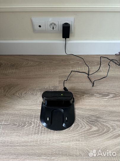 Робот пылесос okami u100