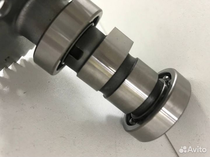 Распредвал 4Т 139QMB в сборе (подшипники, звезда)
