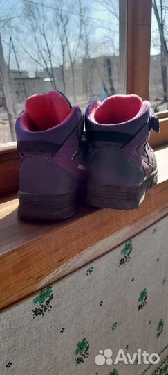 Ботинки для девочки 23р и еще 25 такие