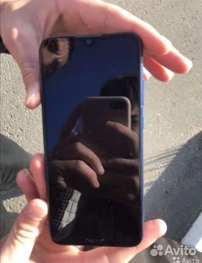 Телефон Honor 8A