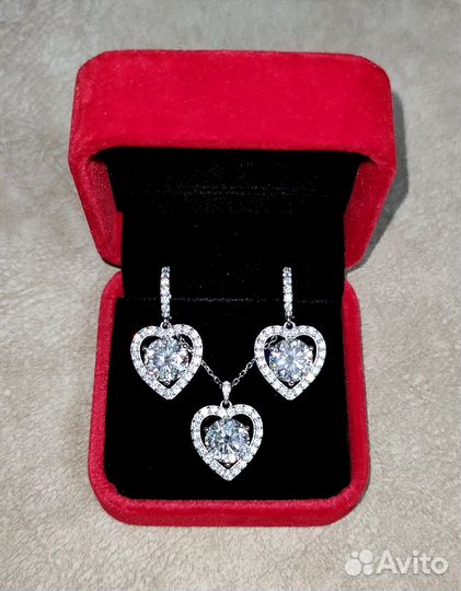 Серьги сердце и подвеска с муассанитами 5 ct