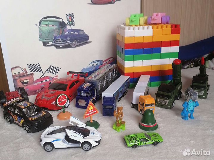 Машинка игрушки пакетом