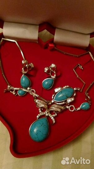 Праздничный комплект из серебра и бирюзы