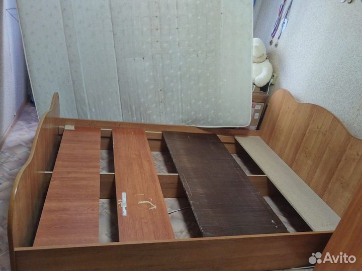 Кровать с матрасом бу двухспальная