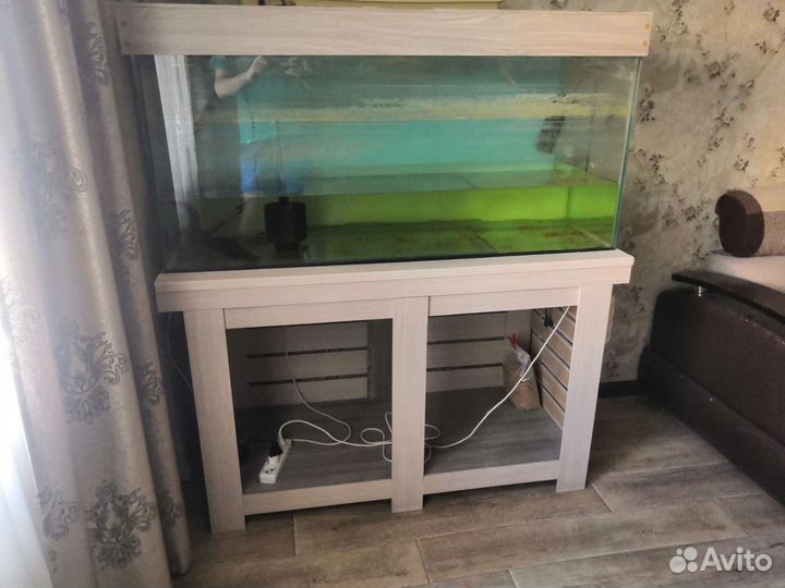 Аквариум для рыб с подставкой 300л