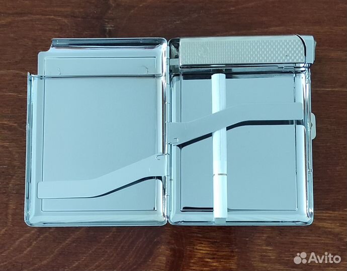 Портсигар с зажигалкой