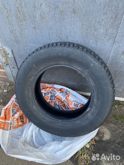 Arivo Ice Claw ARW8 215/70 R16 100T