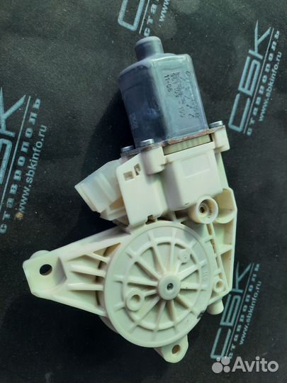 Мотор стеклоподьемника двери mersedes w 204