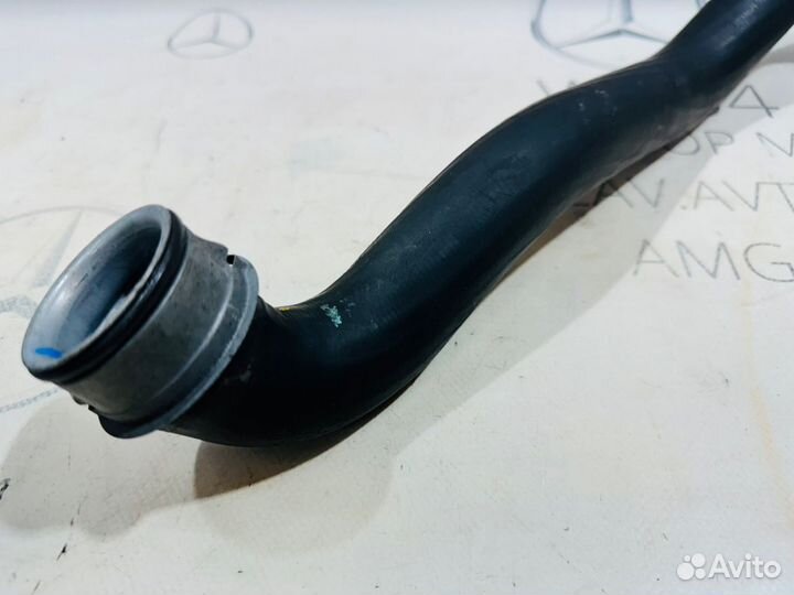 Патрубок радиатора левый Mercedes W204 M271.8 2012