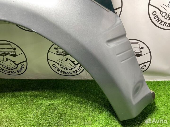 Крыло переднее левое Toyota Land Cruiser Prado