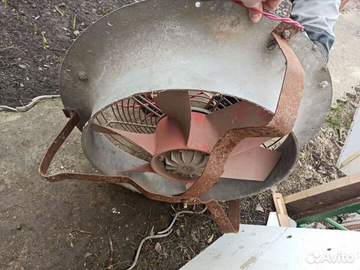 Вентилятор вытяжной промышленный бу