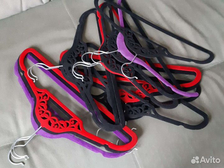 Плечики вешалки разные