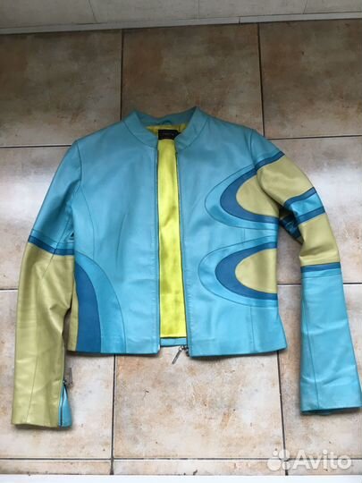 Женская кожаная куртка