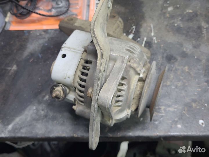 Генератор toyota 14B