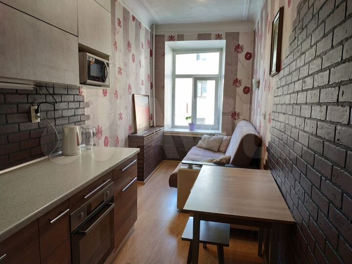 Комната 9,8 м² в > 9-к., 4/5 эт.