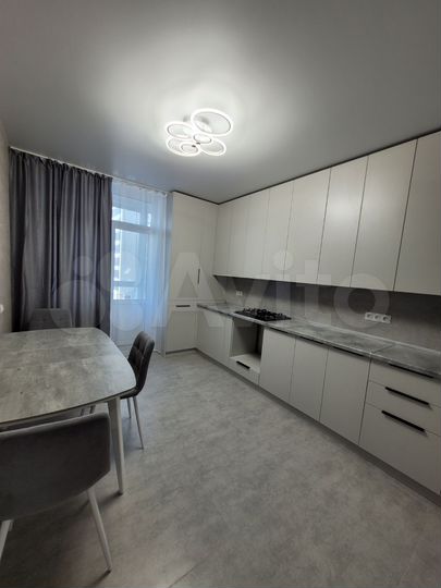 2-к. квартира, 62 м², 3/12 эт.