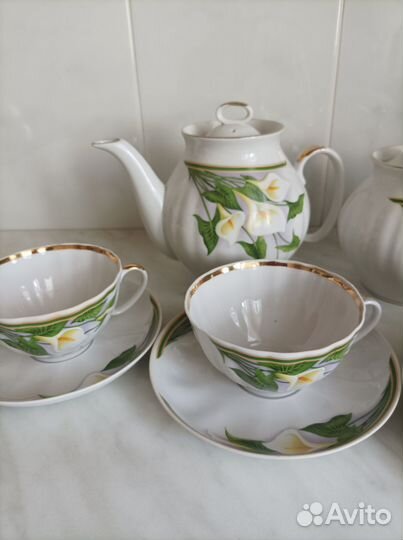 Сервиз Каллы Дулево тонкий фарфор