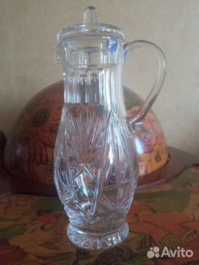 Хрустальный кувшин с крышкой