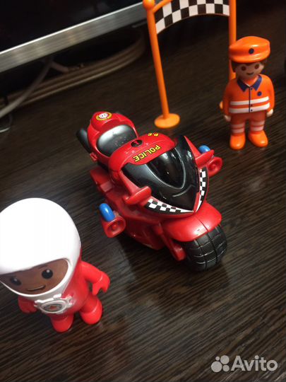 Игрушки гонщик