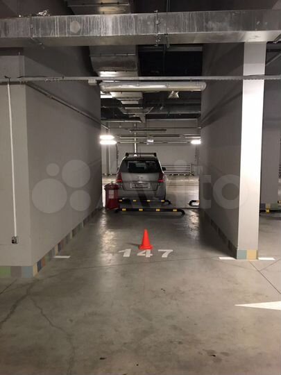 Машиноместо, 13 м²