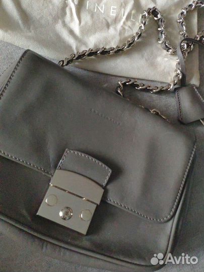 Кросбоди б/у в хорошем состоянии