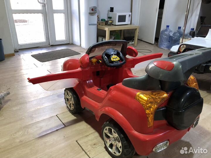 Детский электромобиль