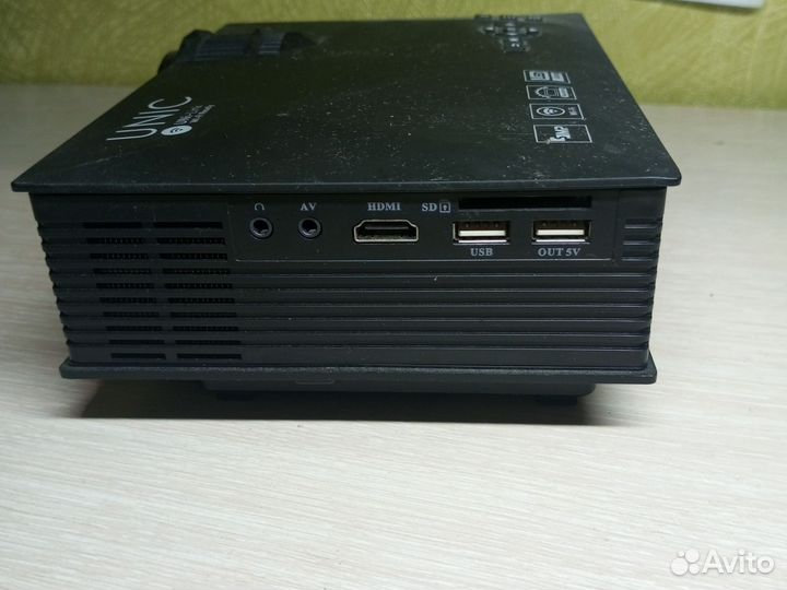 Проектор unic