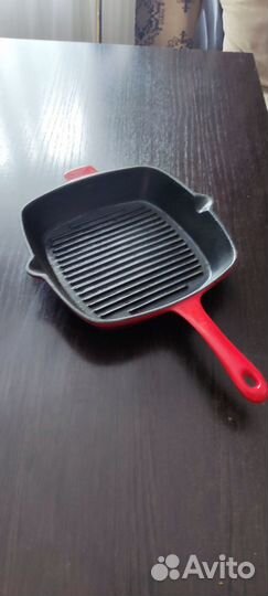 Чугунная сковорода - гриль Peterhof