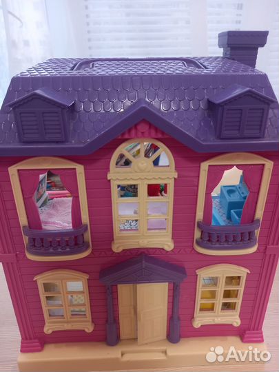 Кукольный домик с мебелью