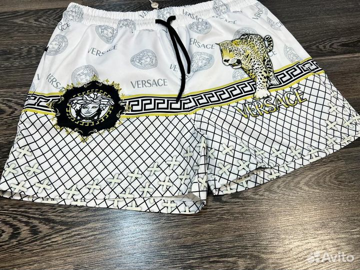 Шорты Versace