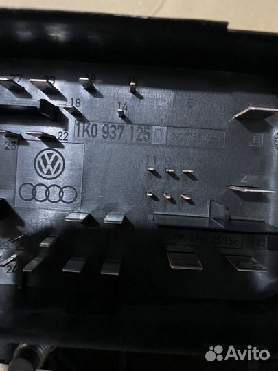 Блок предохранителей Volkswagen