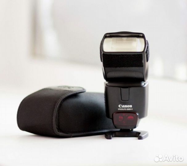 Вспышка Canon Speedlite 430EX II