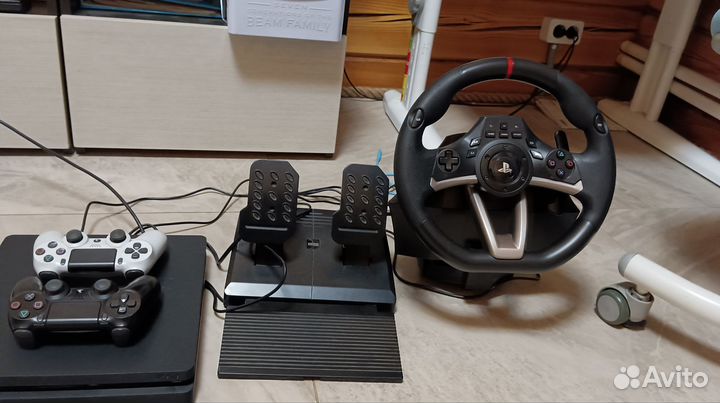 Ps4 + игровой руль+ 2 джостика