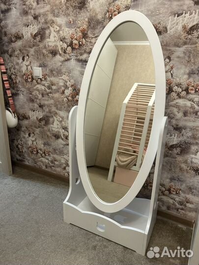 Зеркало напольное