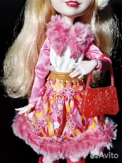 Кукла Ever After High Эппл Вайт