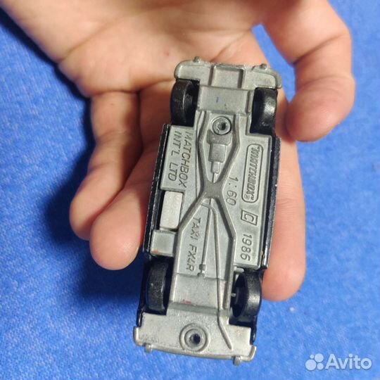 Модель автомобиля matchbox taxi FX4R 1986 1/60