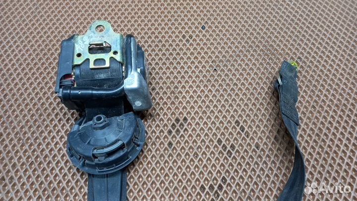 Ремень безопасности задний Audi A8 D2