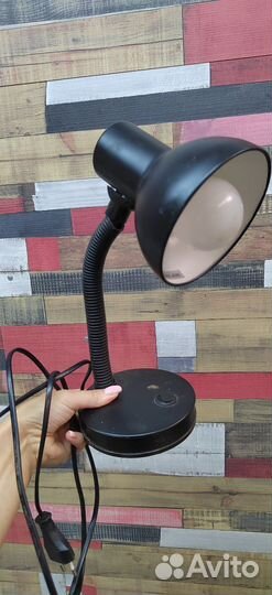 Лампа настольная