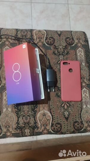Xiaomi Mi 8 Lite, 4/64 ГБ