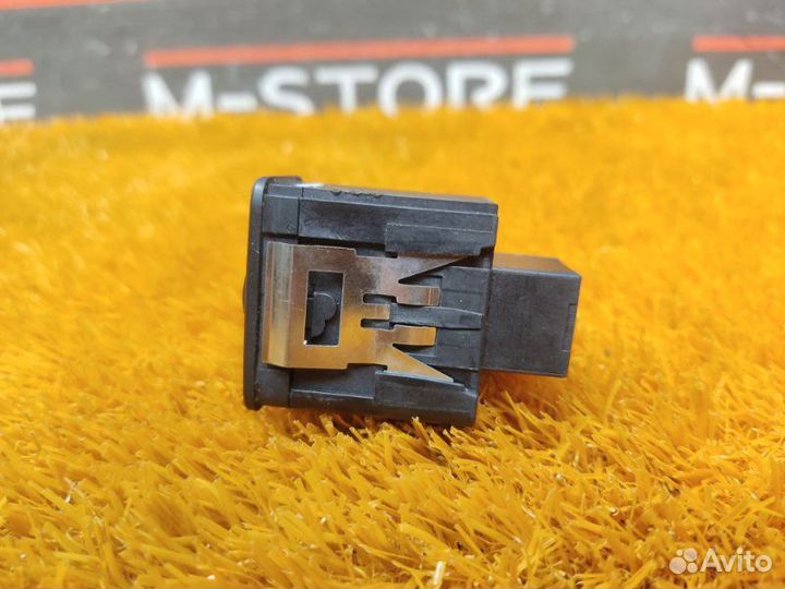 Кнопка освещения панели приборов Volkswagen Passat