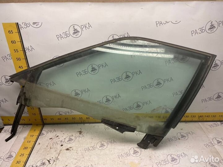 Стекло боковое Audi 80 B3