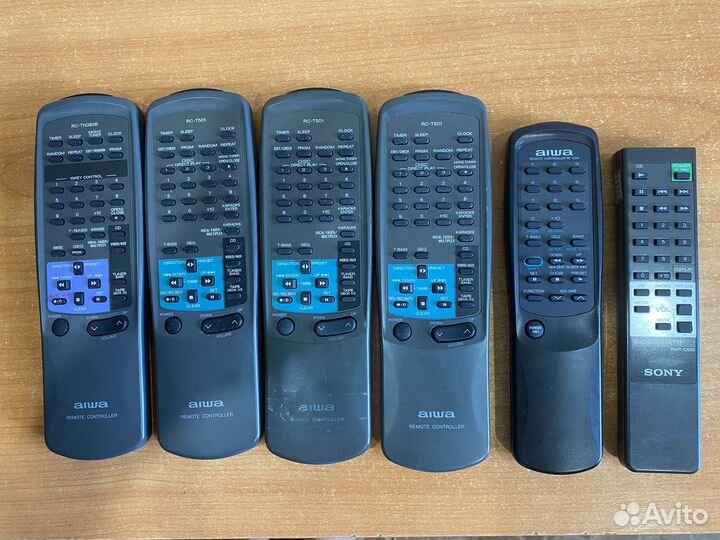 Пульты aiwa, sony от музыкального центра
