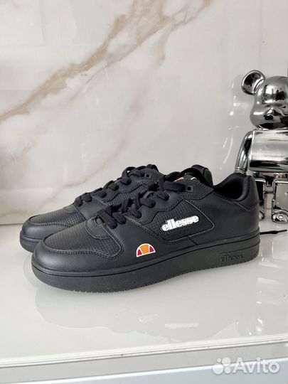 Мужские кроссовки Ellesse черные