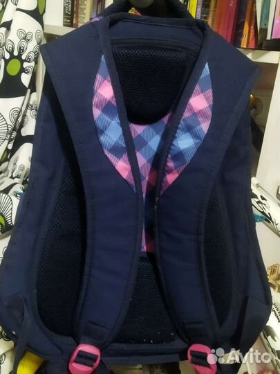 Рюкзаки школьные