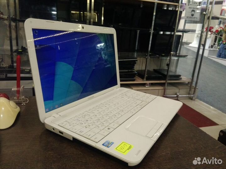 Ноутбук toshiba C850 Intel Core i3