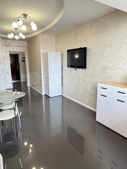 3-к. квартира, 82 м², 8/9 эт.