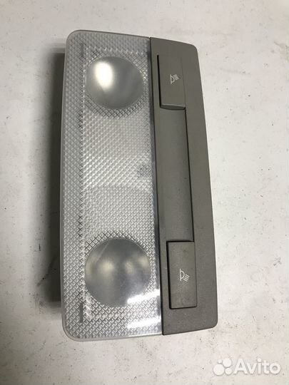 Задний плафон освещения Opel Astra J