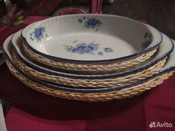 3 Блюда в плетенных поддонах