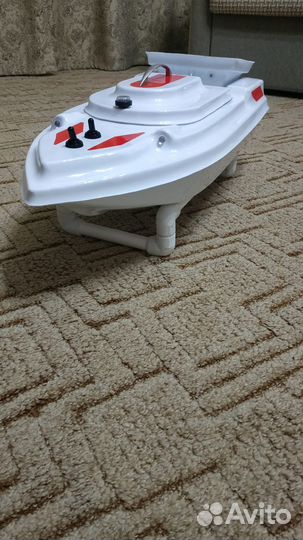 Прикормочный кораблик