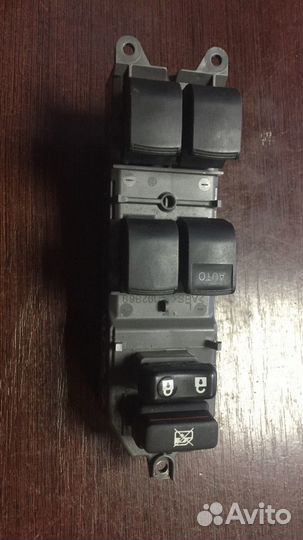 Кнопка стеклоподъемника двери передней левой